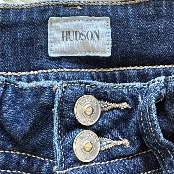 Hudson Jeans Ruby Mid Thigh Shorts - Picture 4 of 8